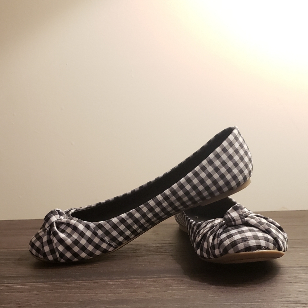 Time and Tru ballet flats